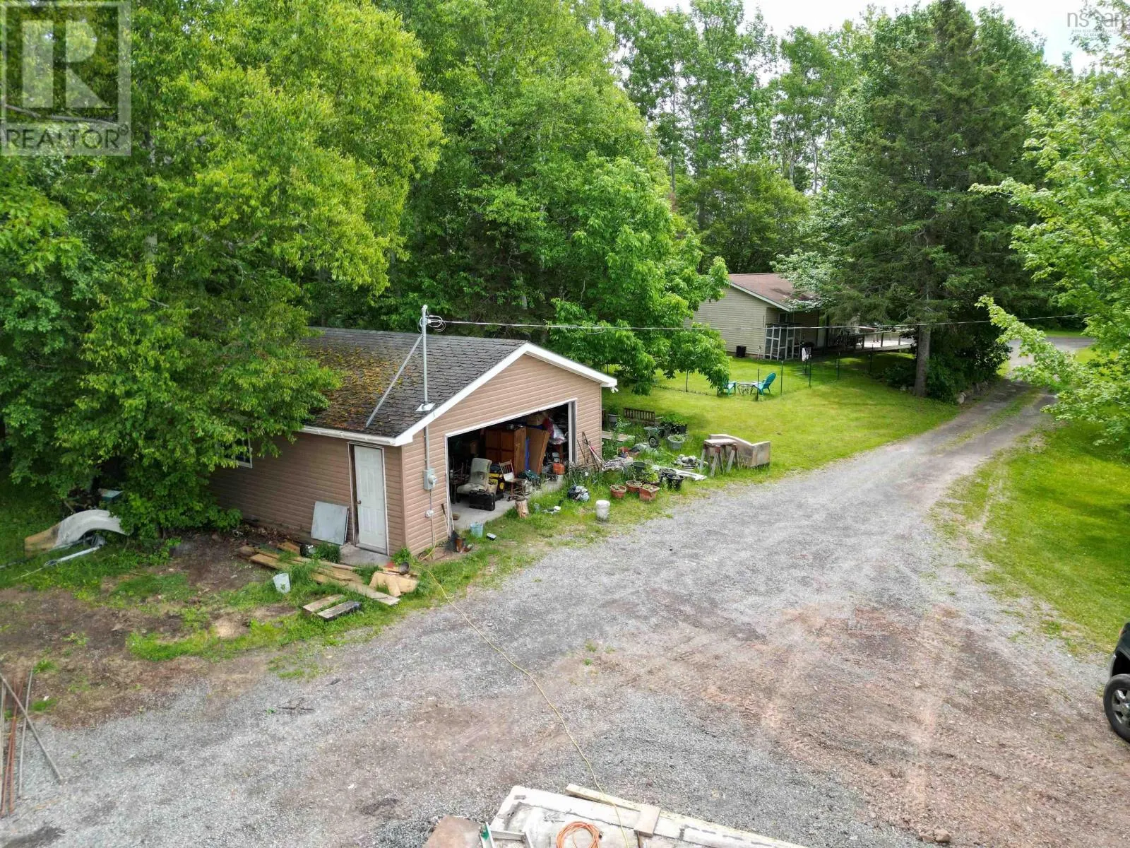 8139 Highway 6