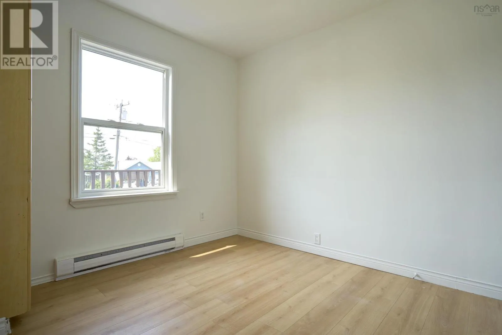 30 Woodcrest Avenue