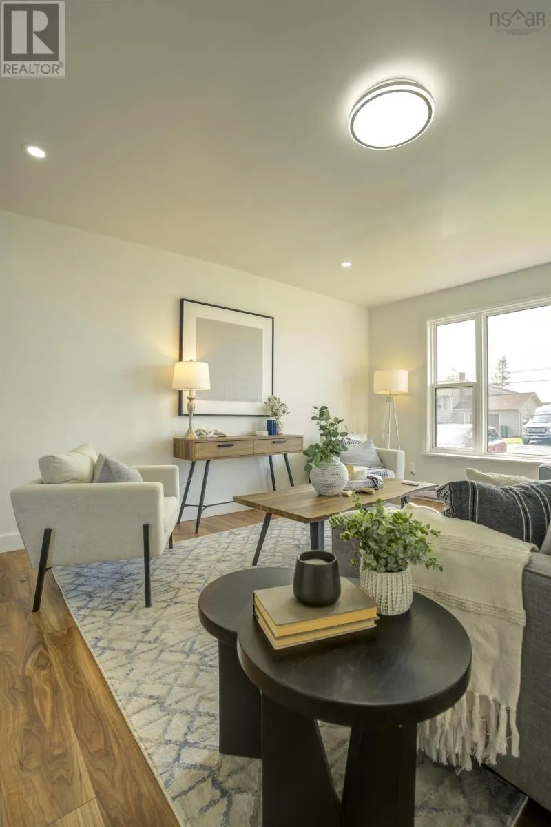 30 Woodcrest Avenue