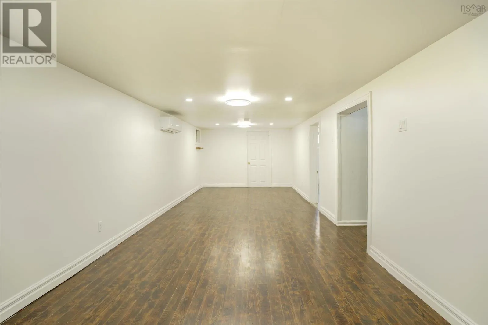 30 Woodcrest Avenue