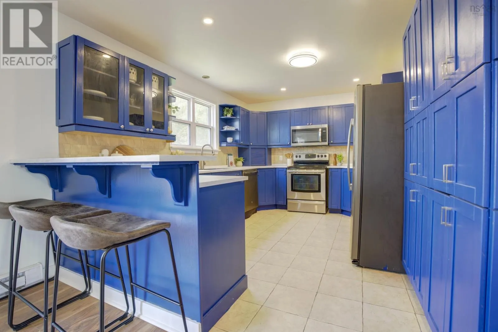 30 Woodcrest Avenue