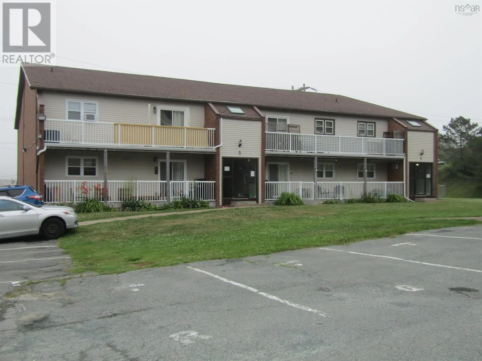 13 5 Rose Way