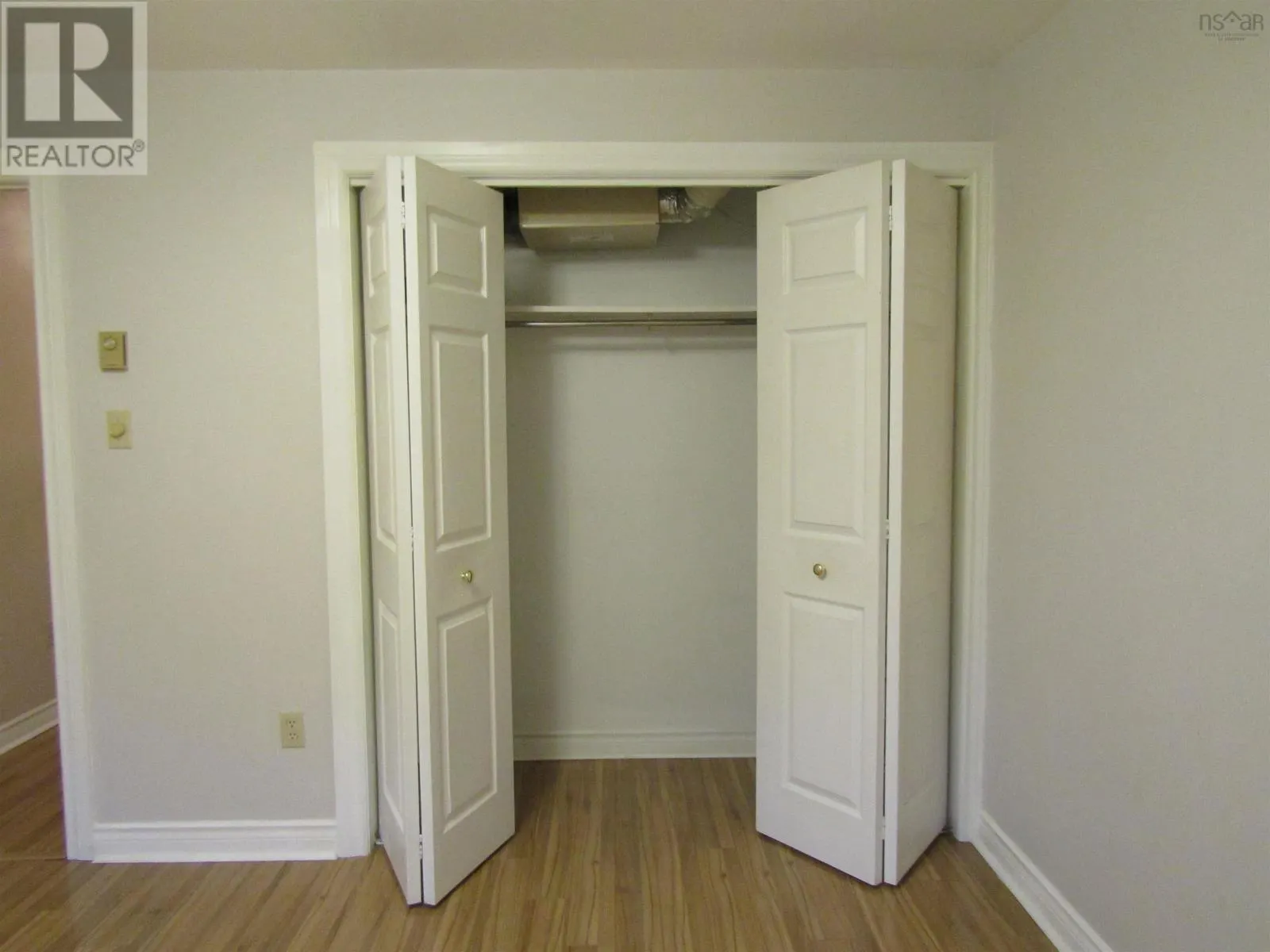 13 5 Rose Way
