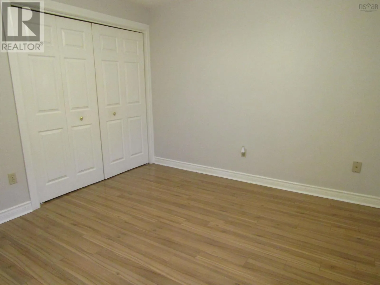 13 5 Rose Way