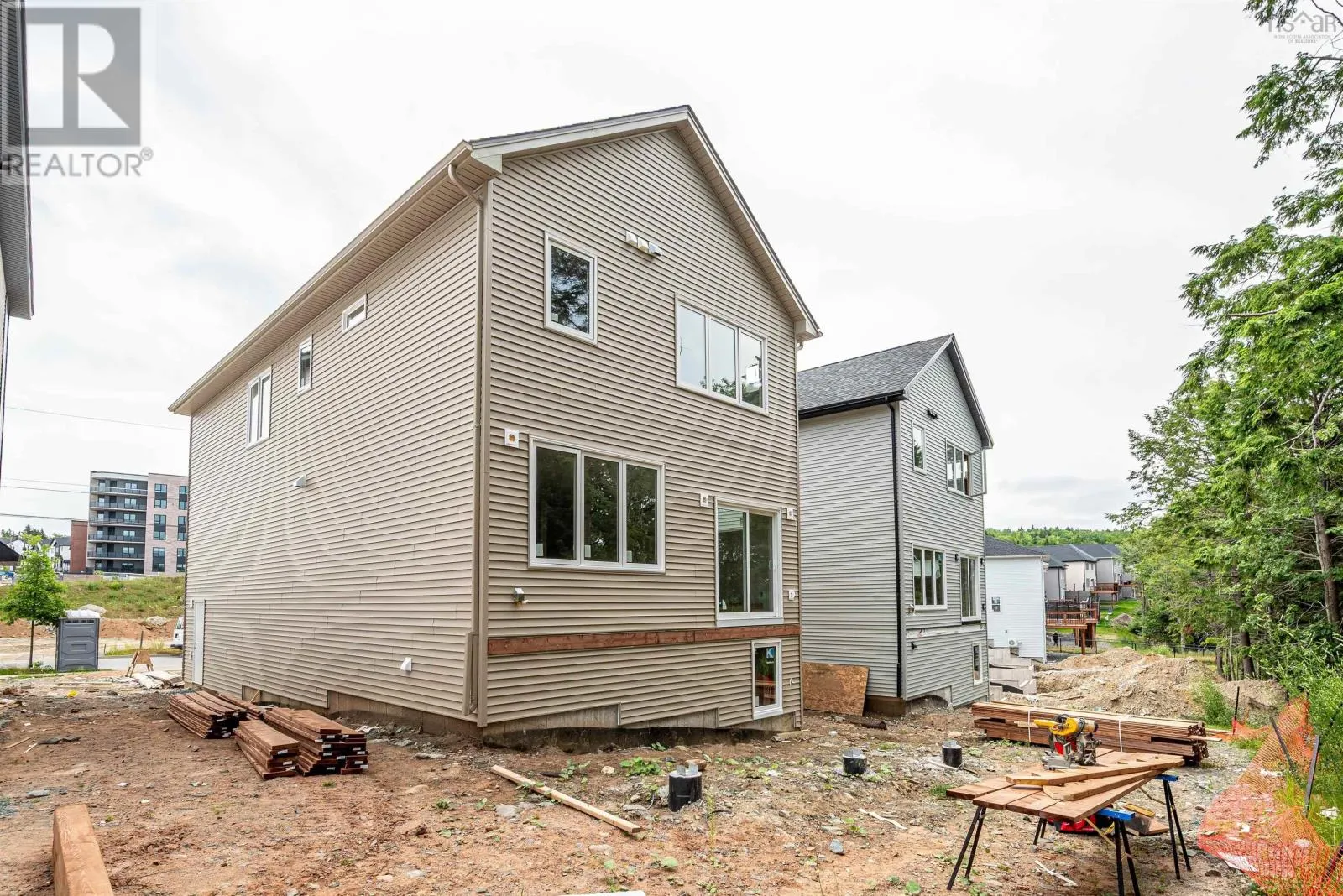 17 Pearlgarden Close