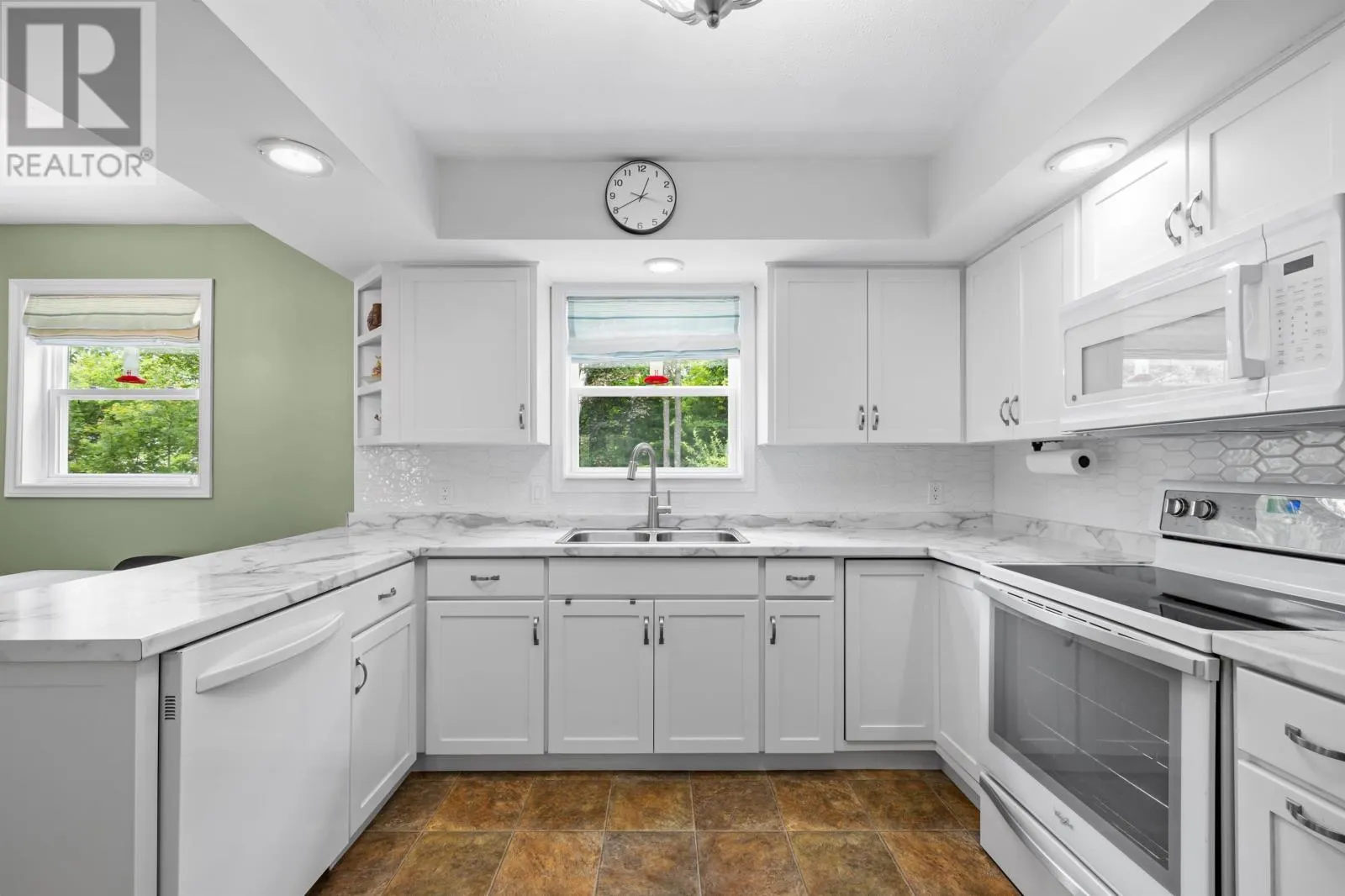 10 Woodlands Blvd