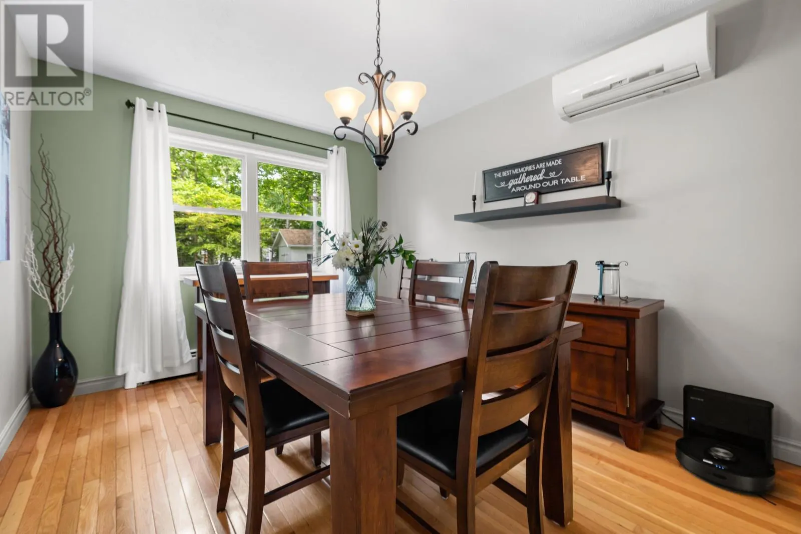 10 Woodlands Blvd