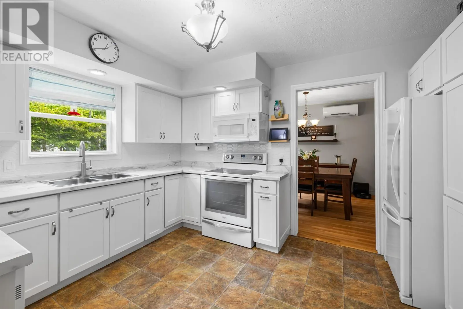 10 Woodlands Blvd
