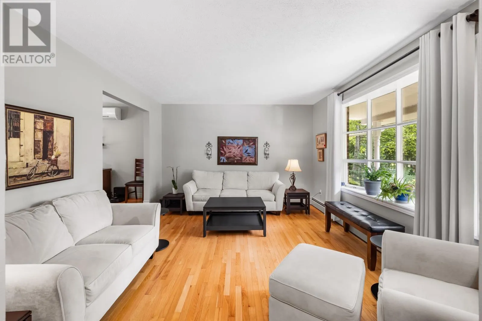 10 Woodlands Blvd