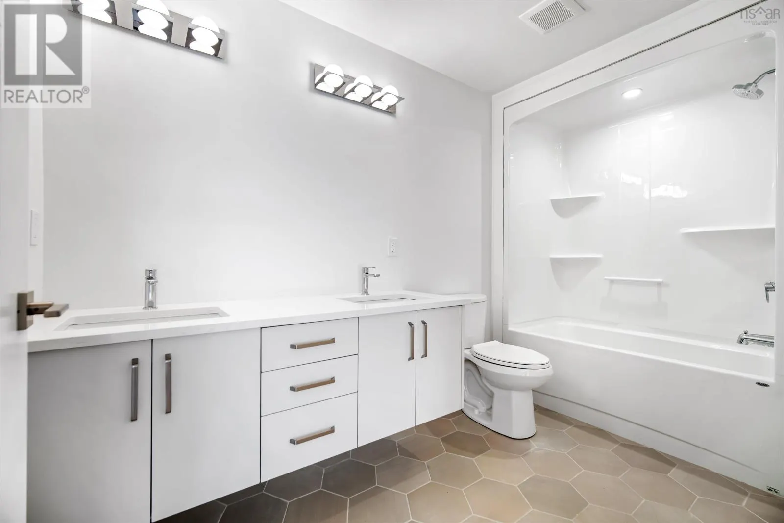 2 Merion Court