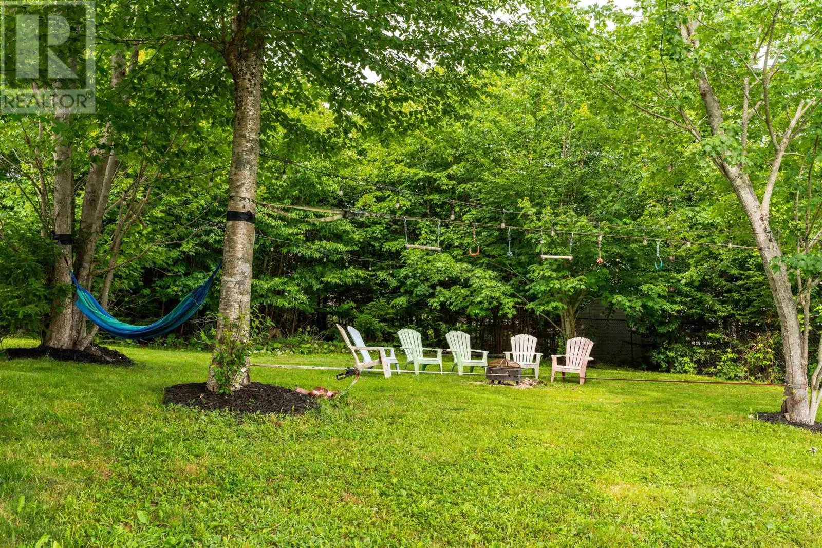 76 PEBBLECREEK Crescent