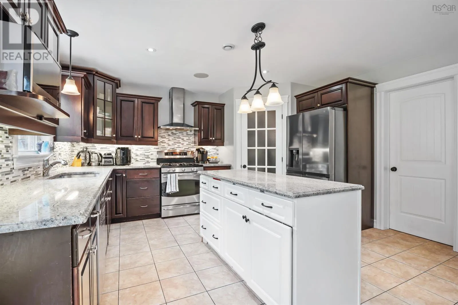 76 PEBBLECREEK Crescent