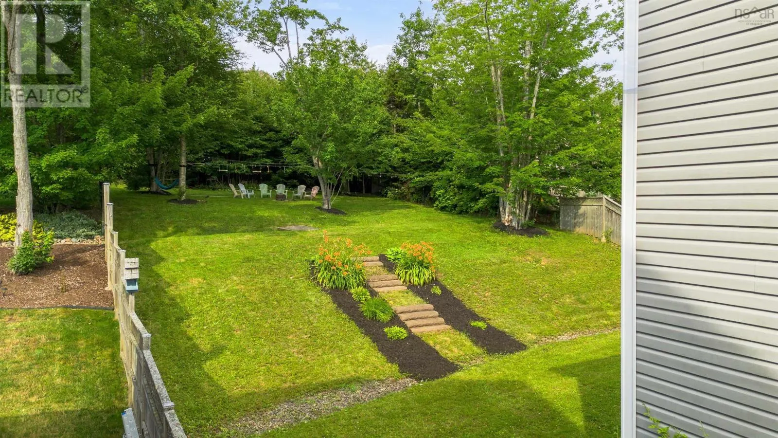76 PEBBLECREEK Crescent