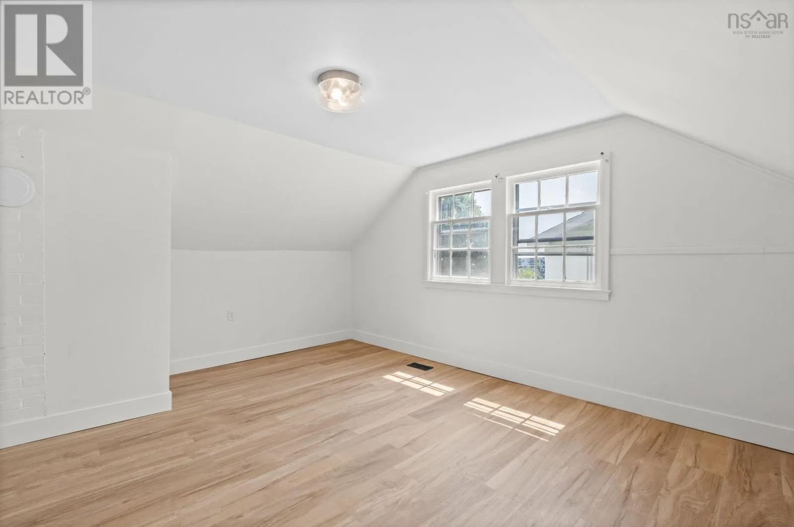 54 Symonds Street
