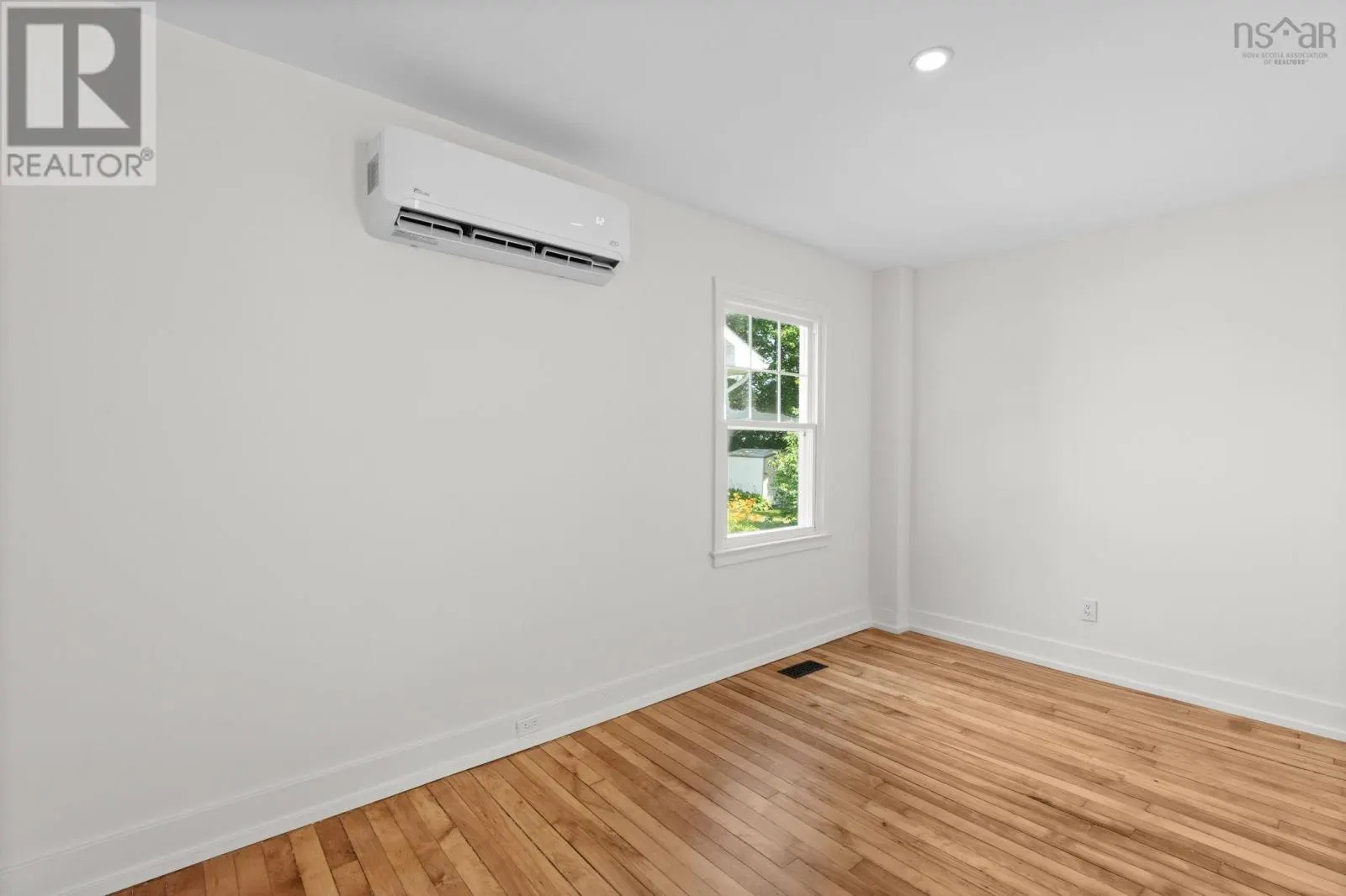 54 Symonds Street