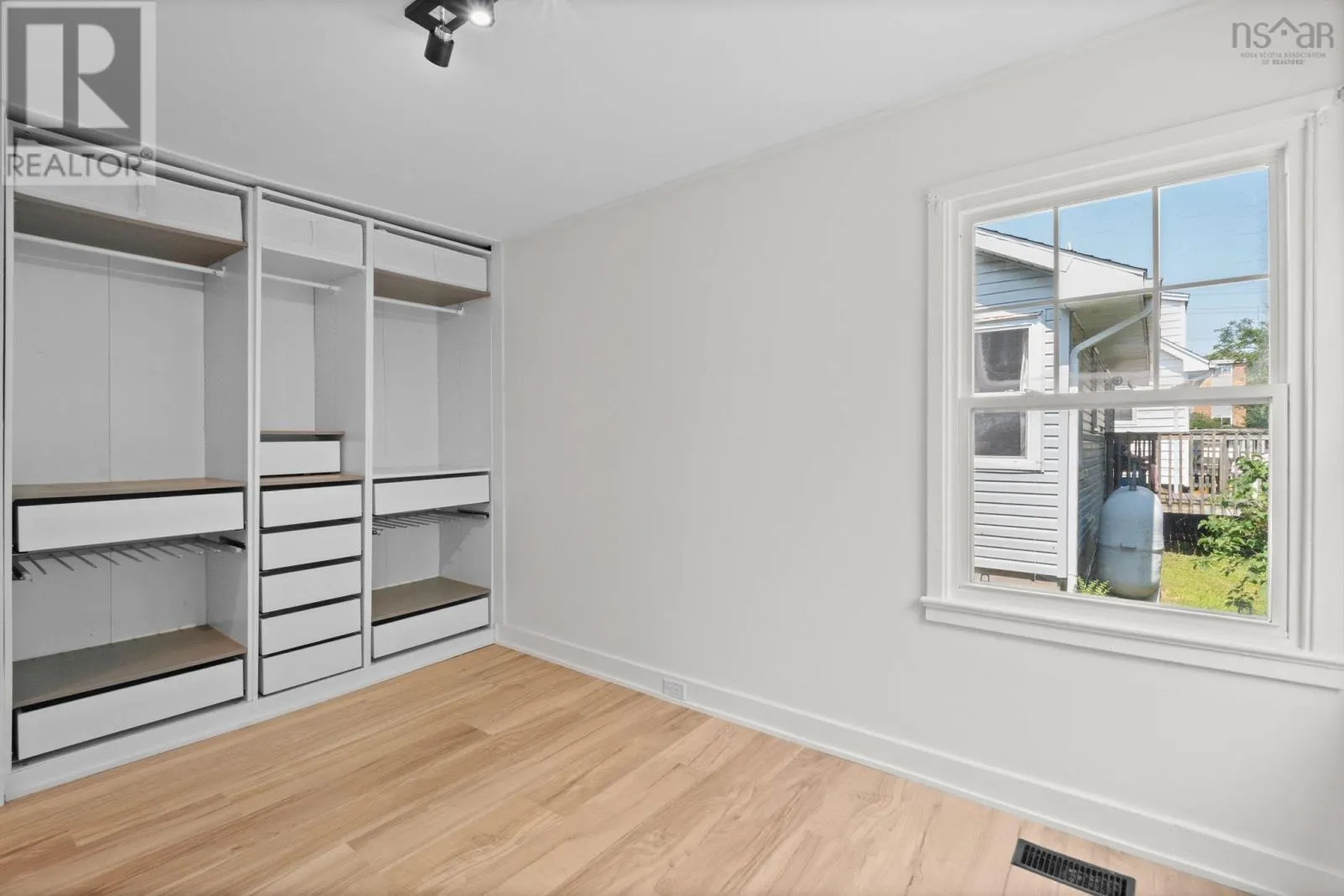 54 Symonds Street
