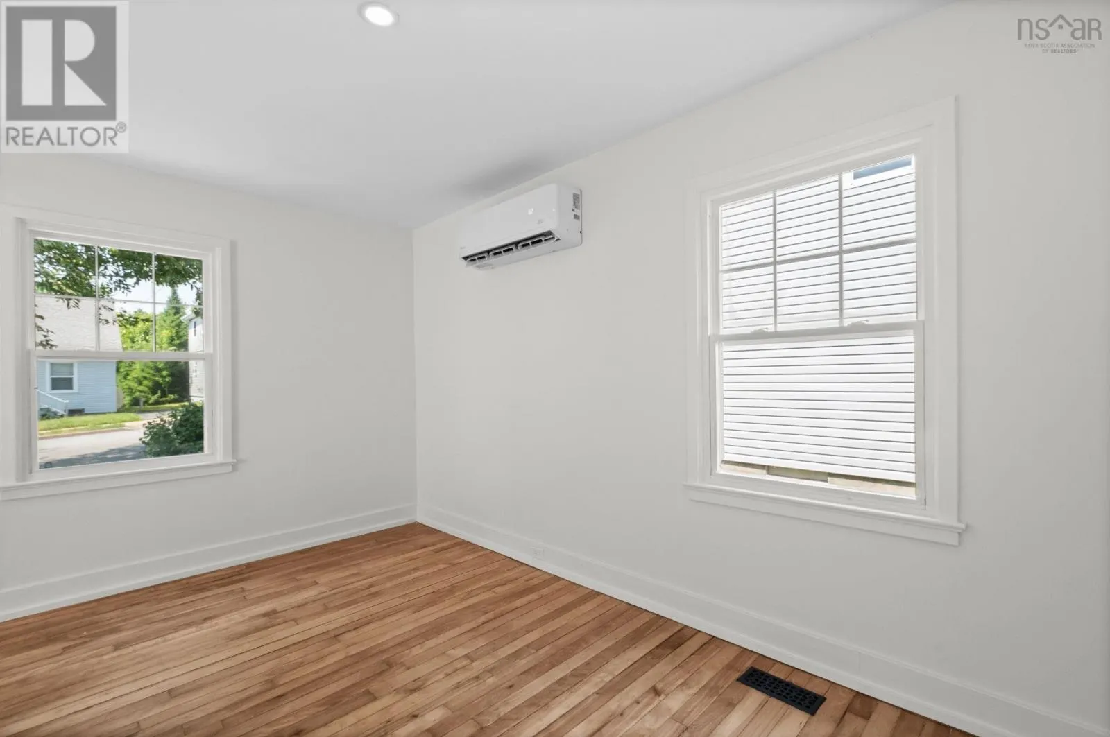 54 Symonds Street
