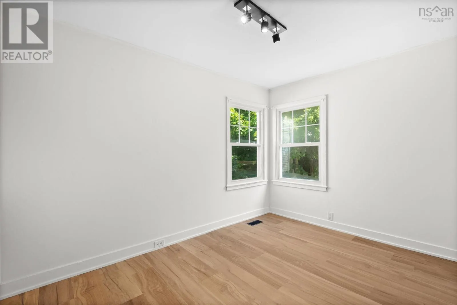 54 Symonds Street