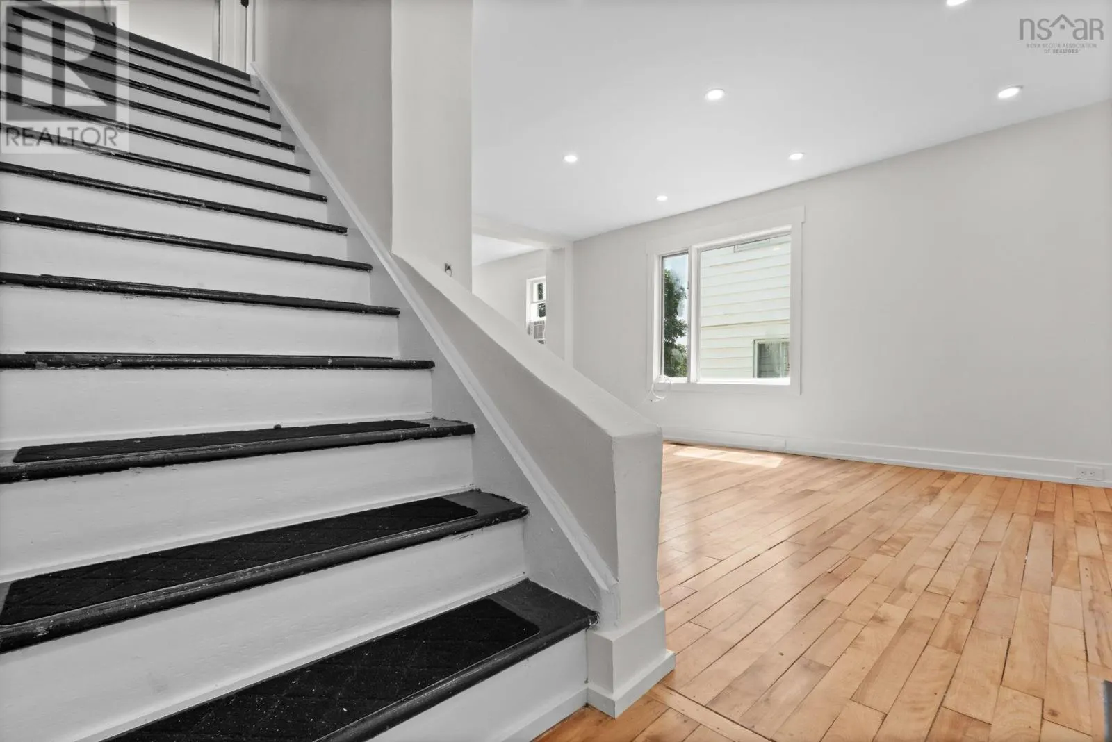 54 Symonds Street