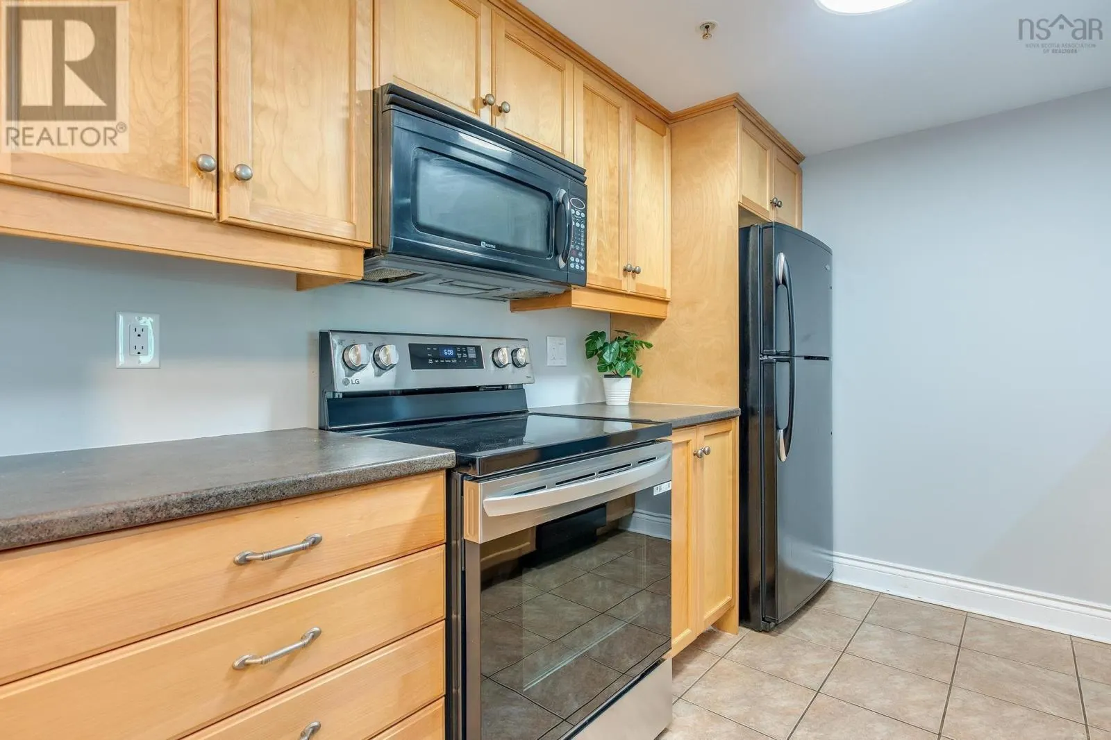 405- 5234 Morris St
