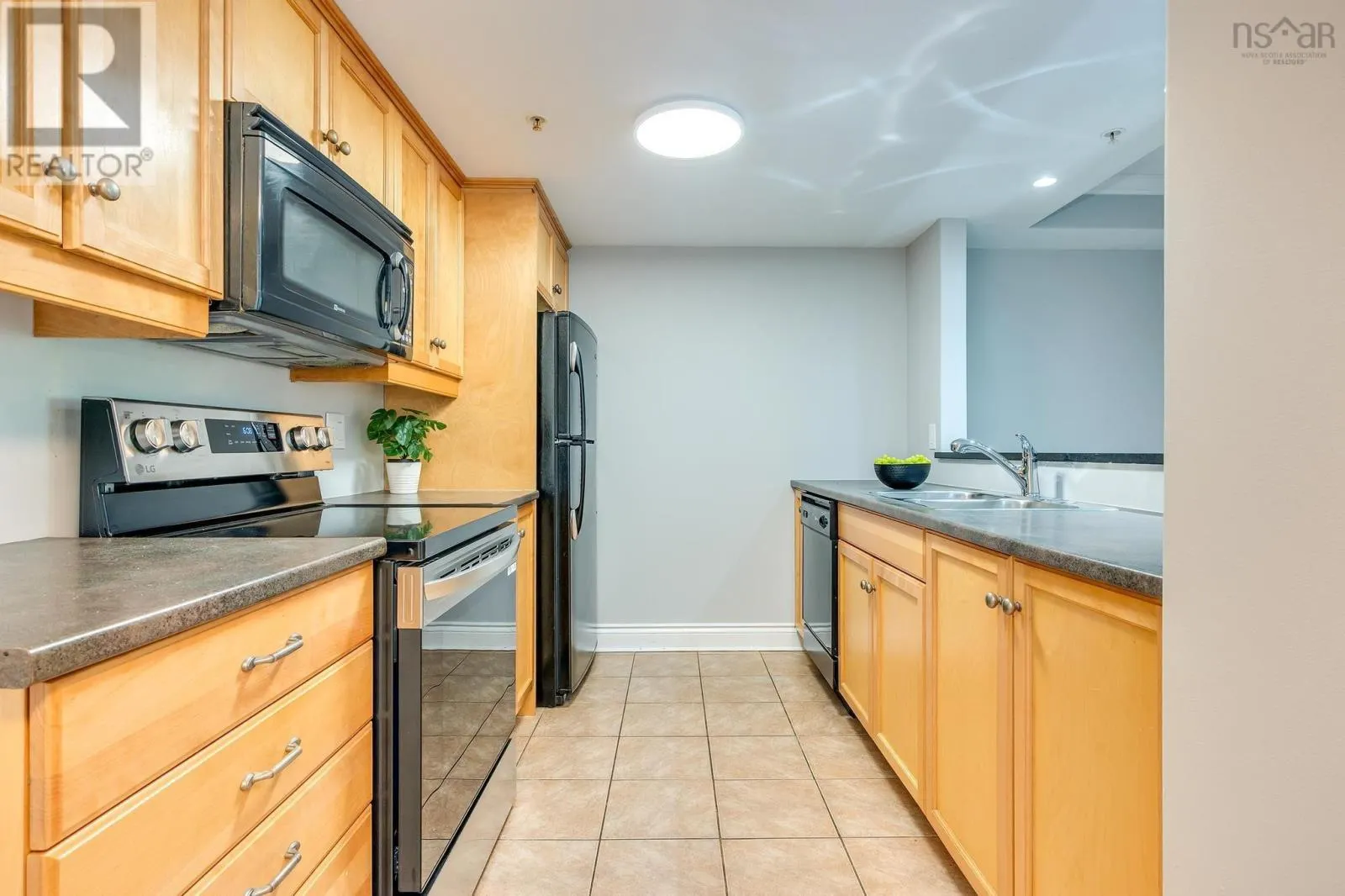 405- 5234 Morris St