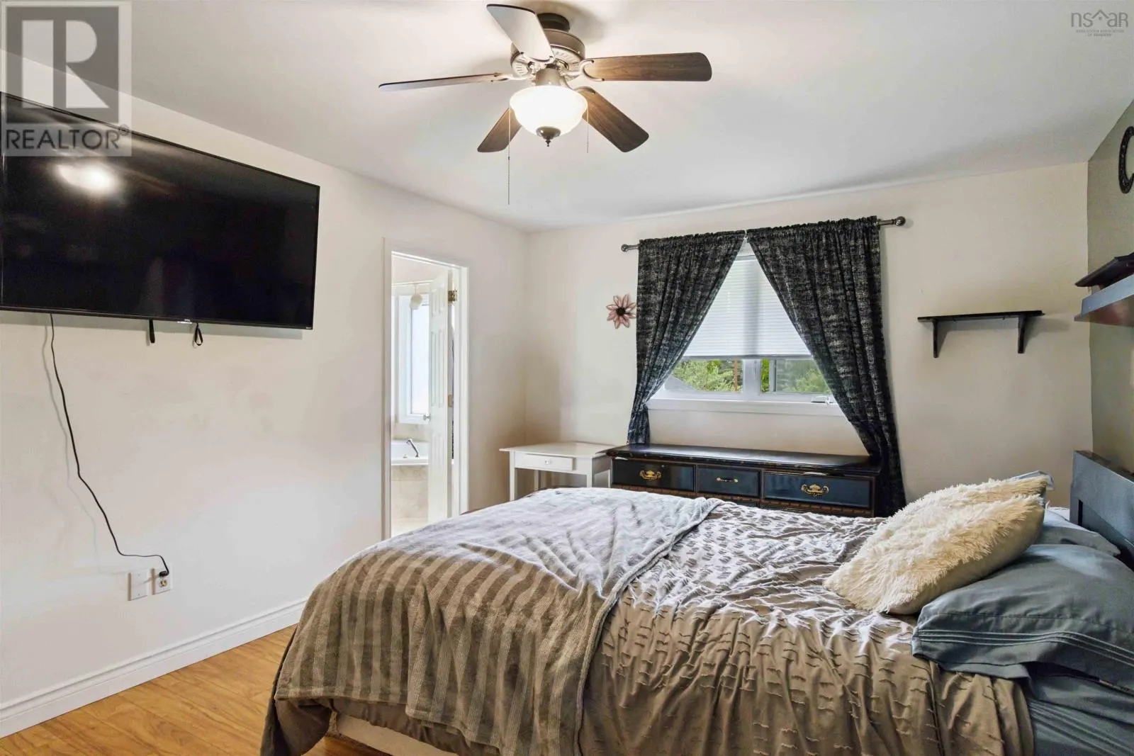 87 Cow Bay Road