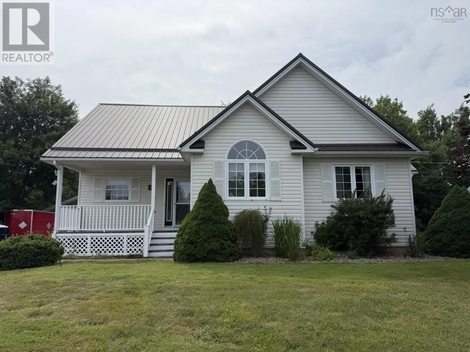 23 SILVERWOOD Drive