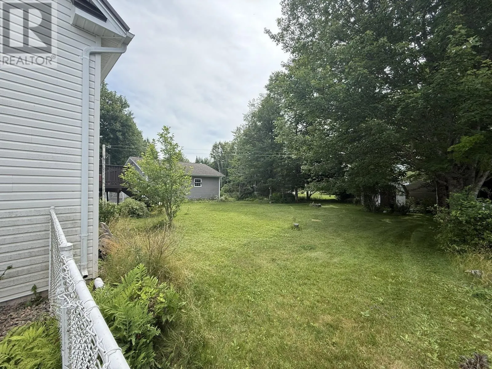 23 SILVERWOOD Drive