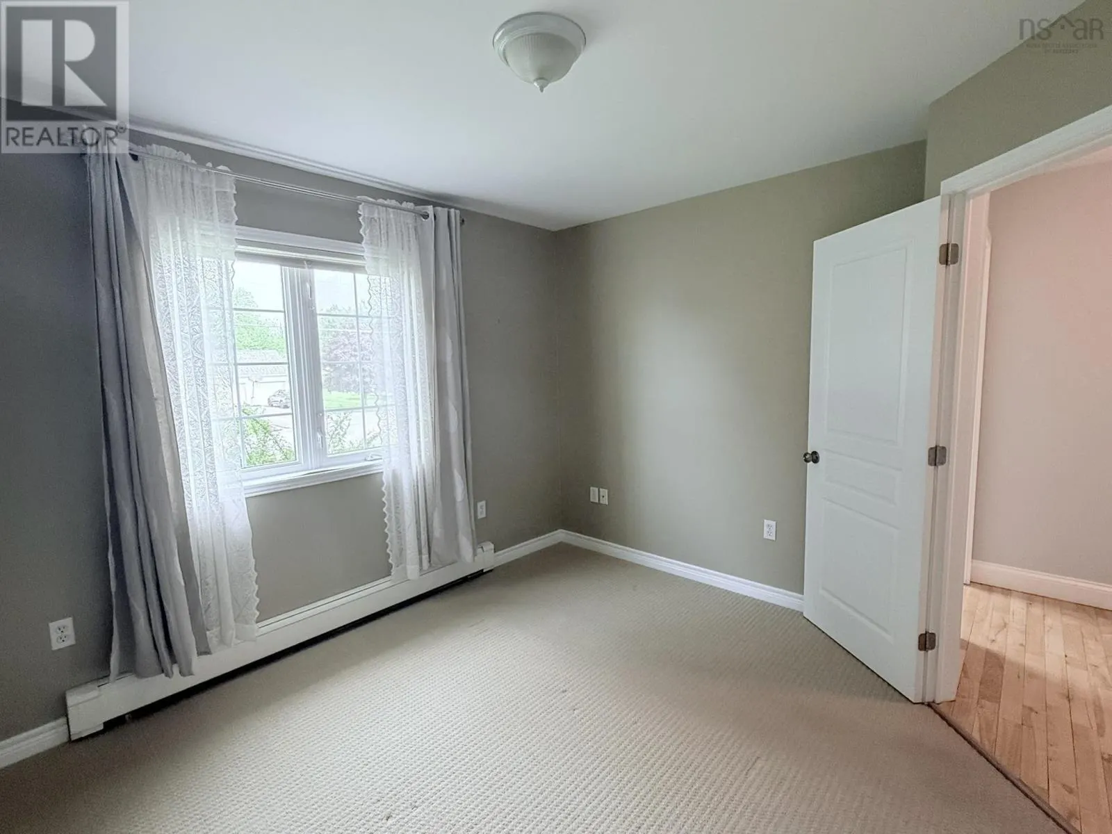 23 SILVERWOOD Drive