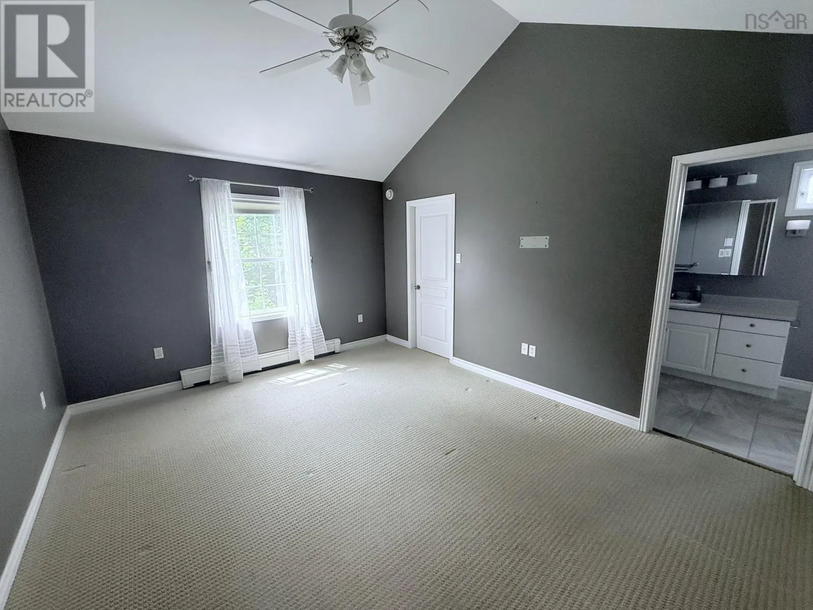 23 SILVERWOOD Drive