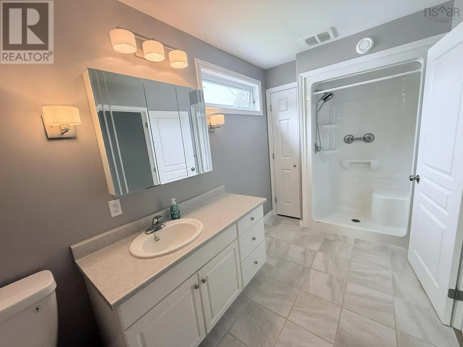 23 SILVERWOOD Drive