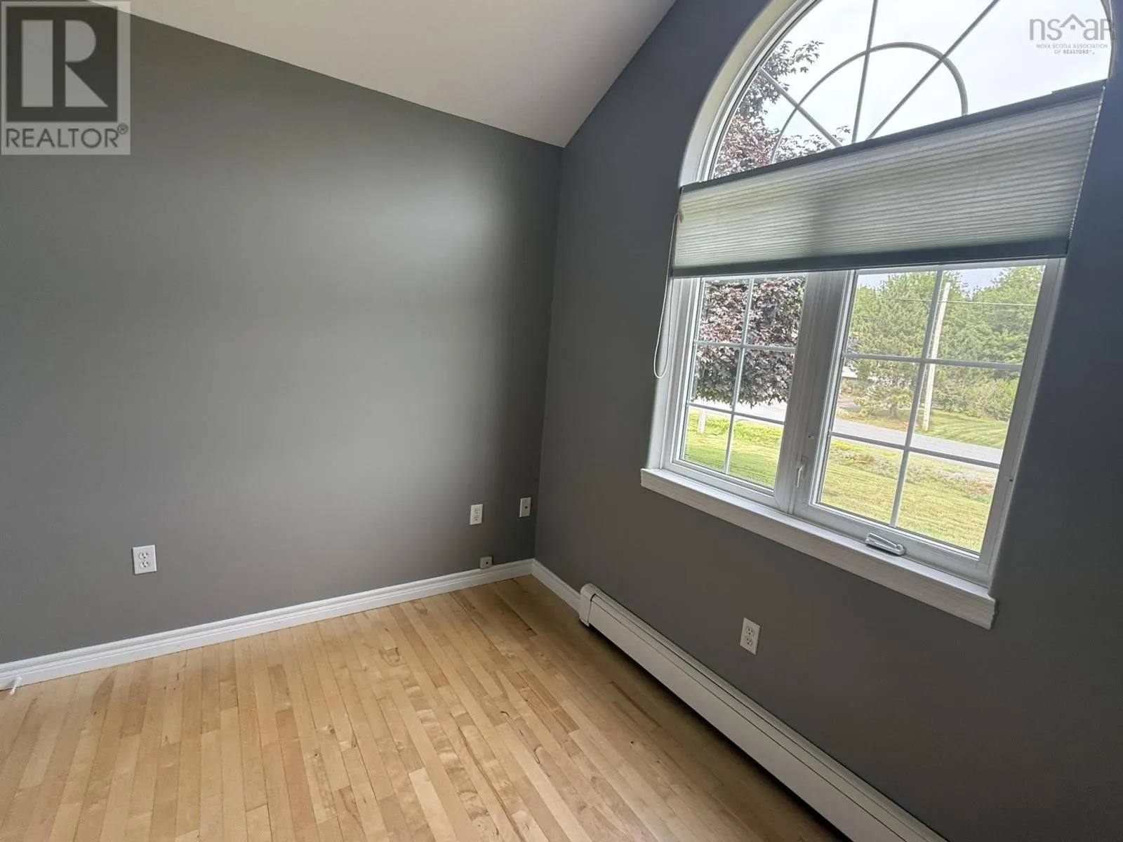 23 SILVERWOOD Drive