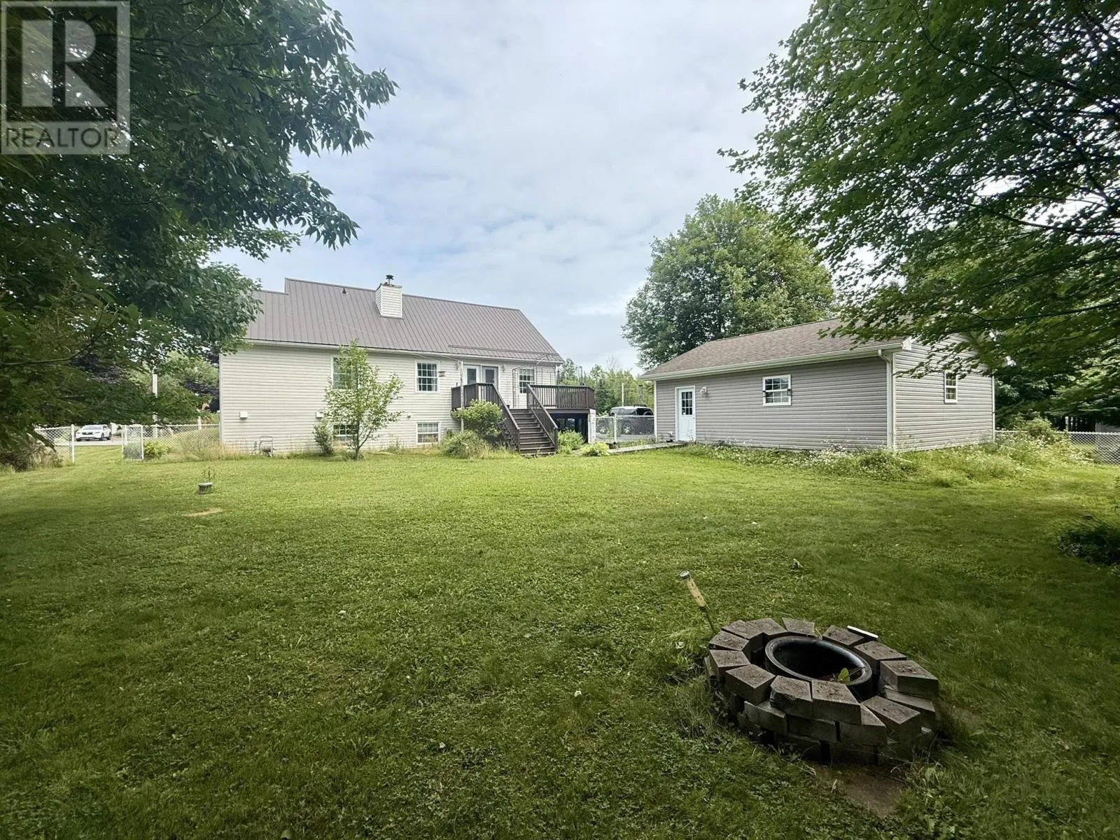 23 SILVERWOOD Drive