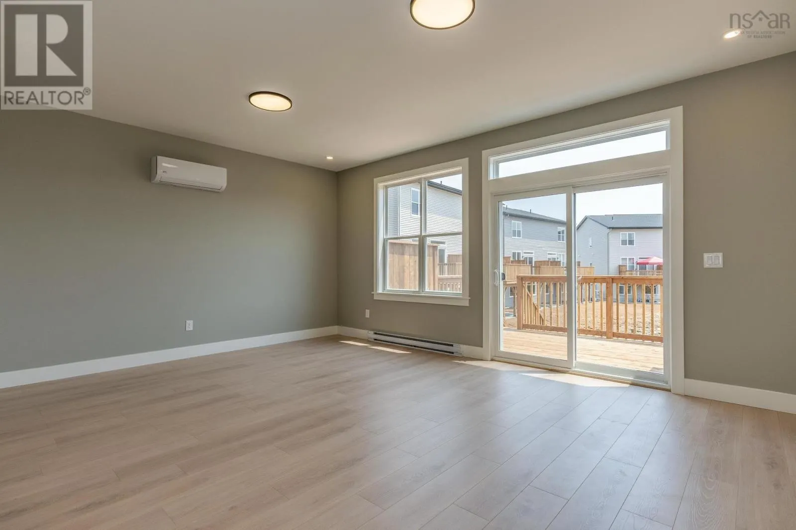 80B 180 Colonial Crescent
