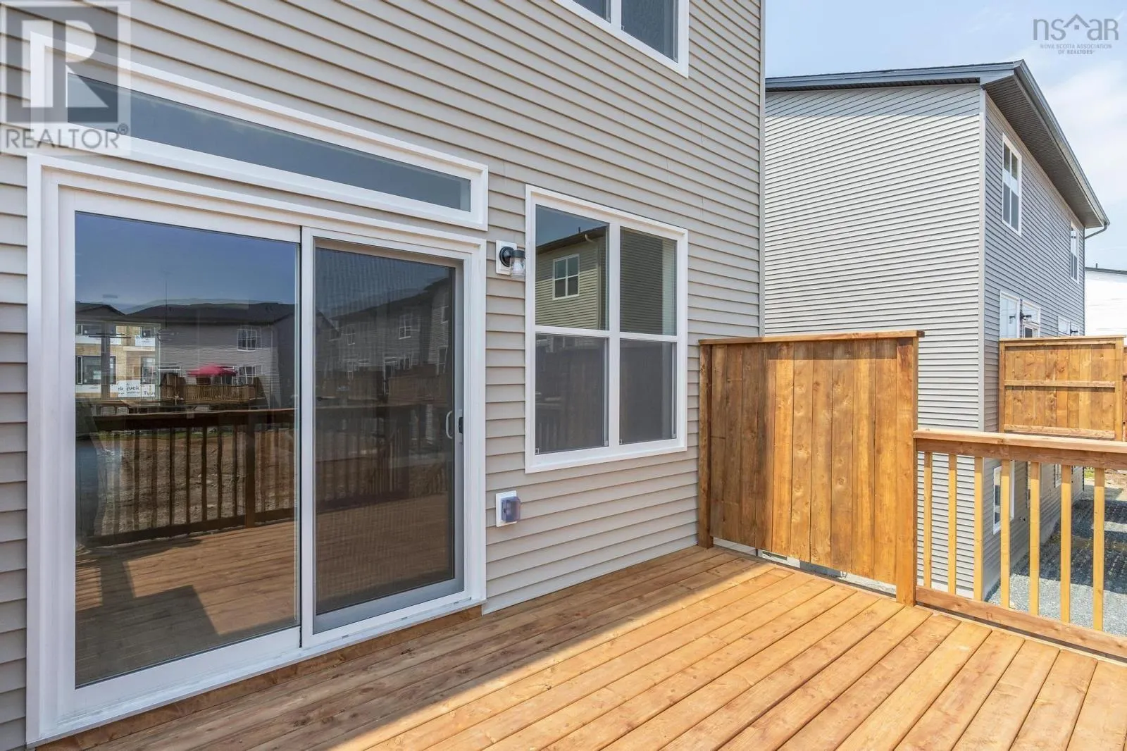 80B 180 Colonial Crescent