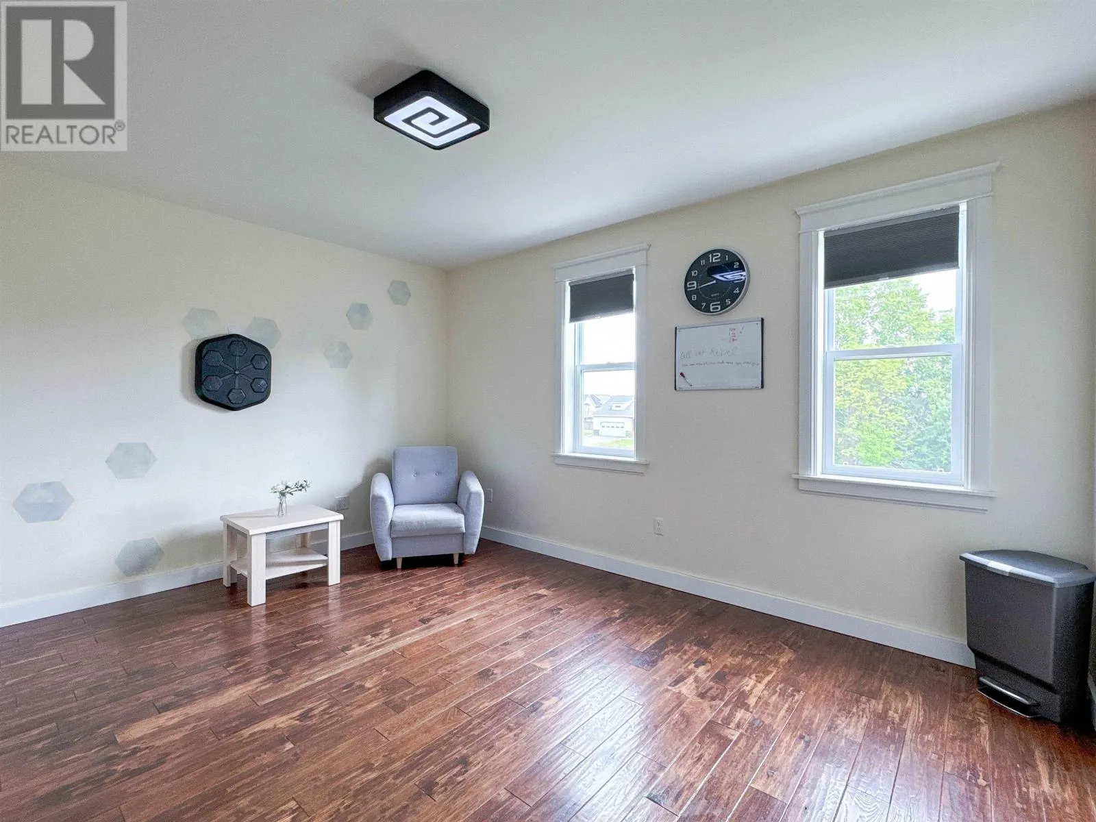 23 Paget & Keppoch Lot Crescent
