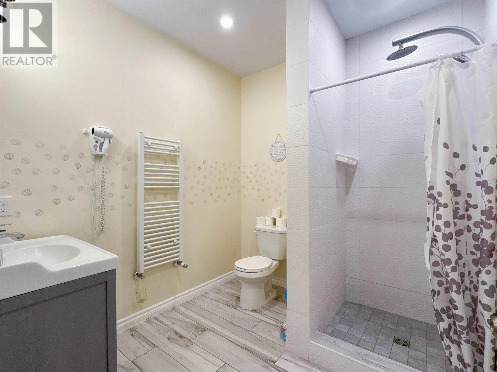 23 Paget & Keppoch Lot Crescent