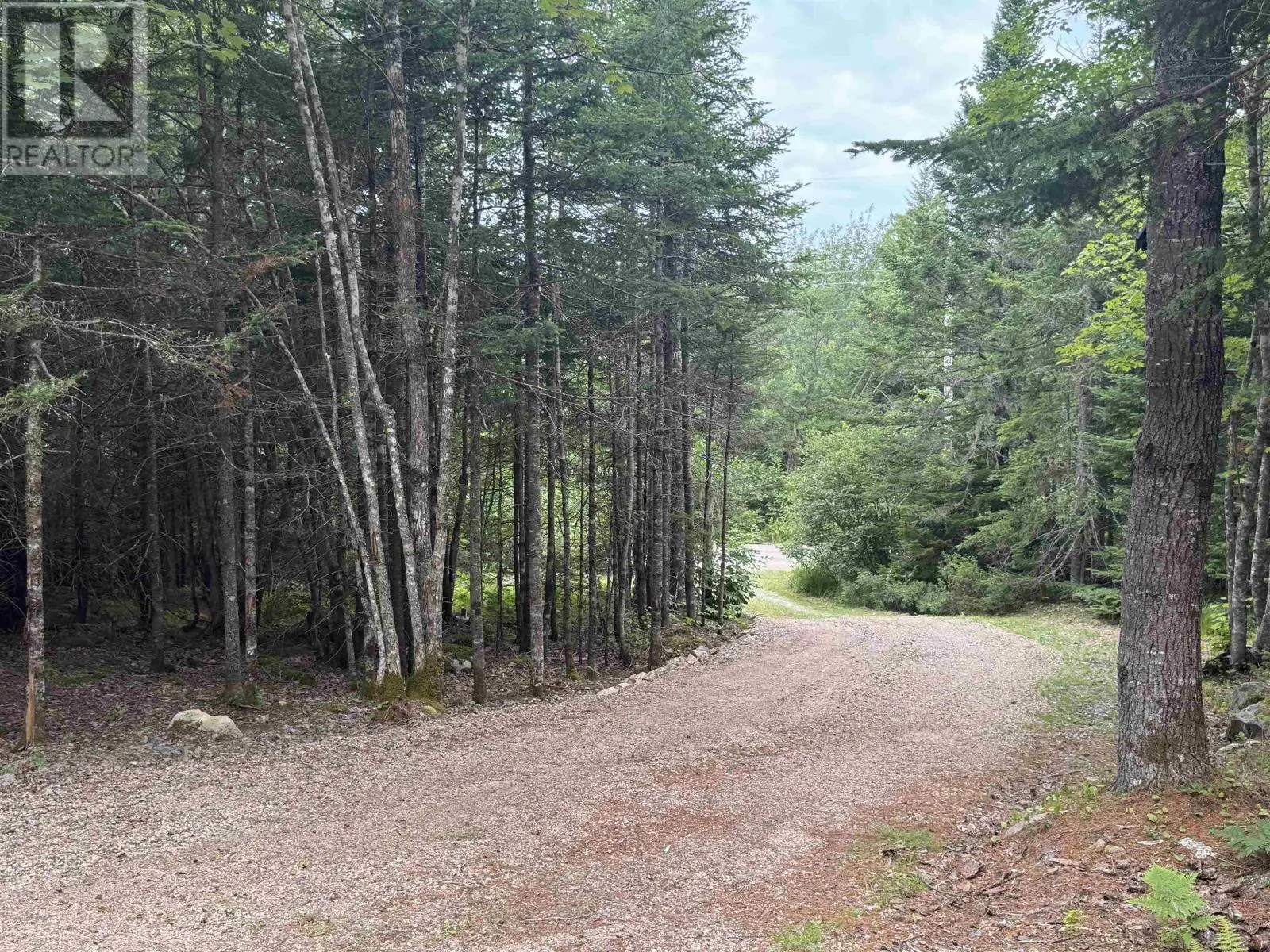 126 Middle Lake South Road