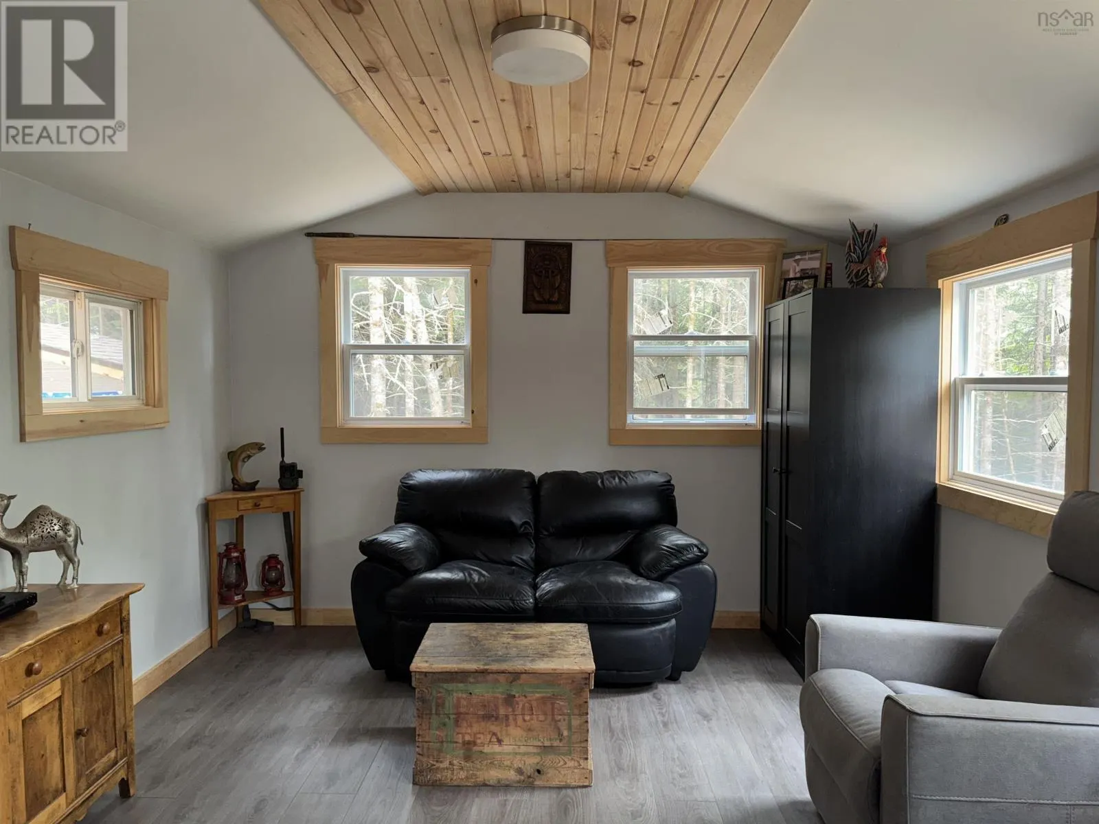 126 Middle Lake South Road