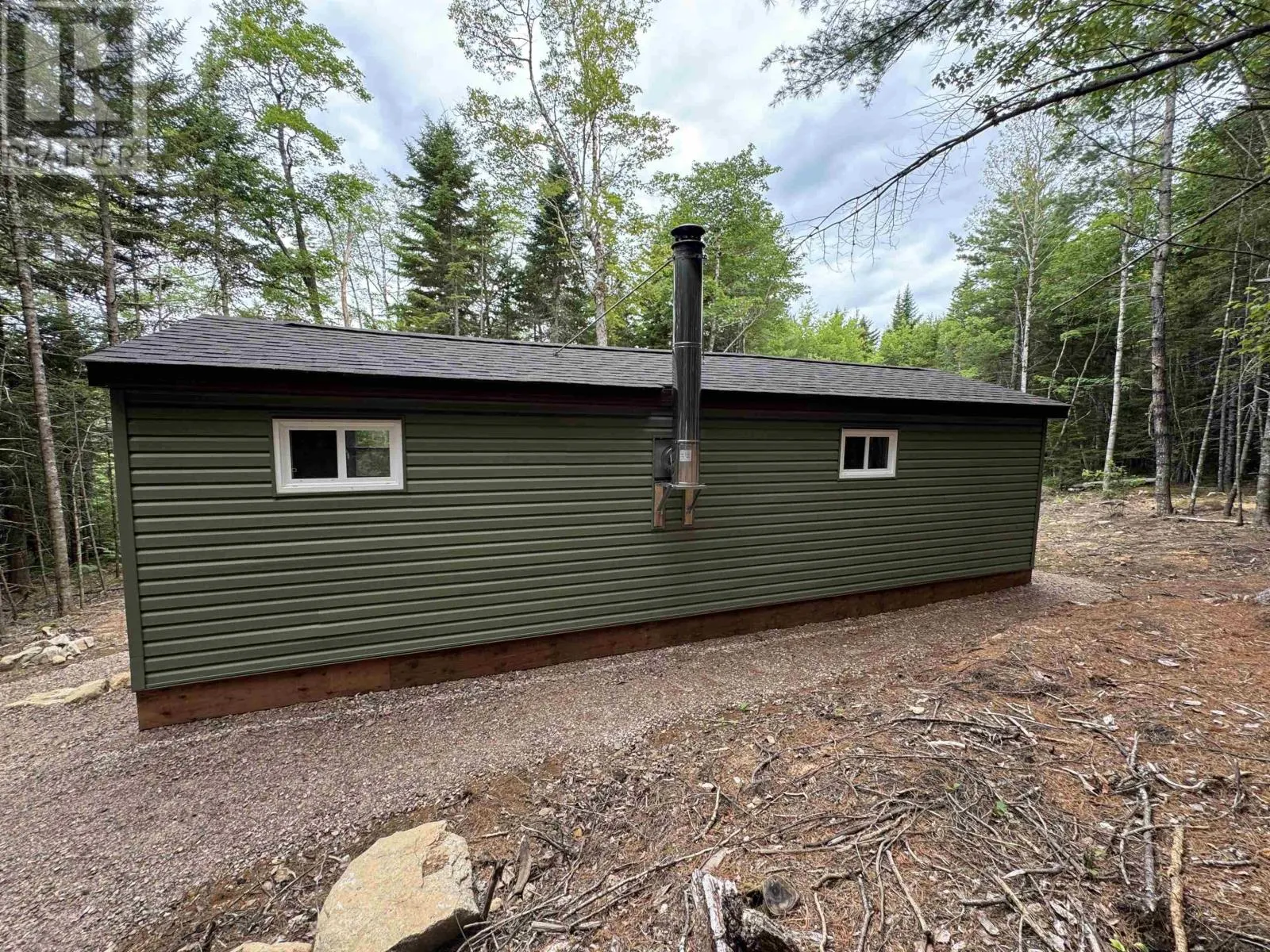 126 Middle Lake South Road