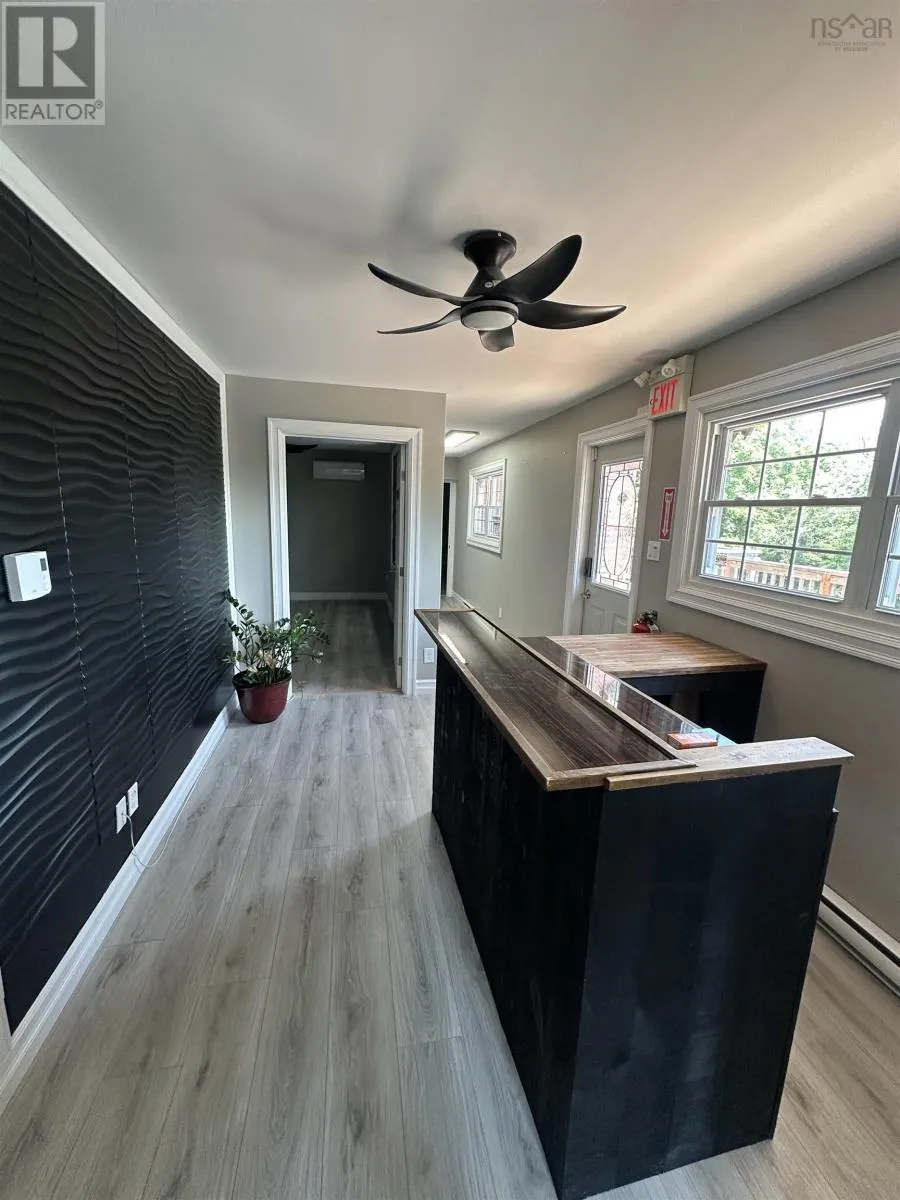 1423 Fall River Road