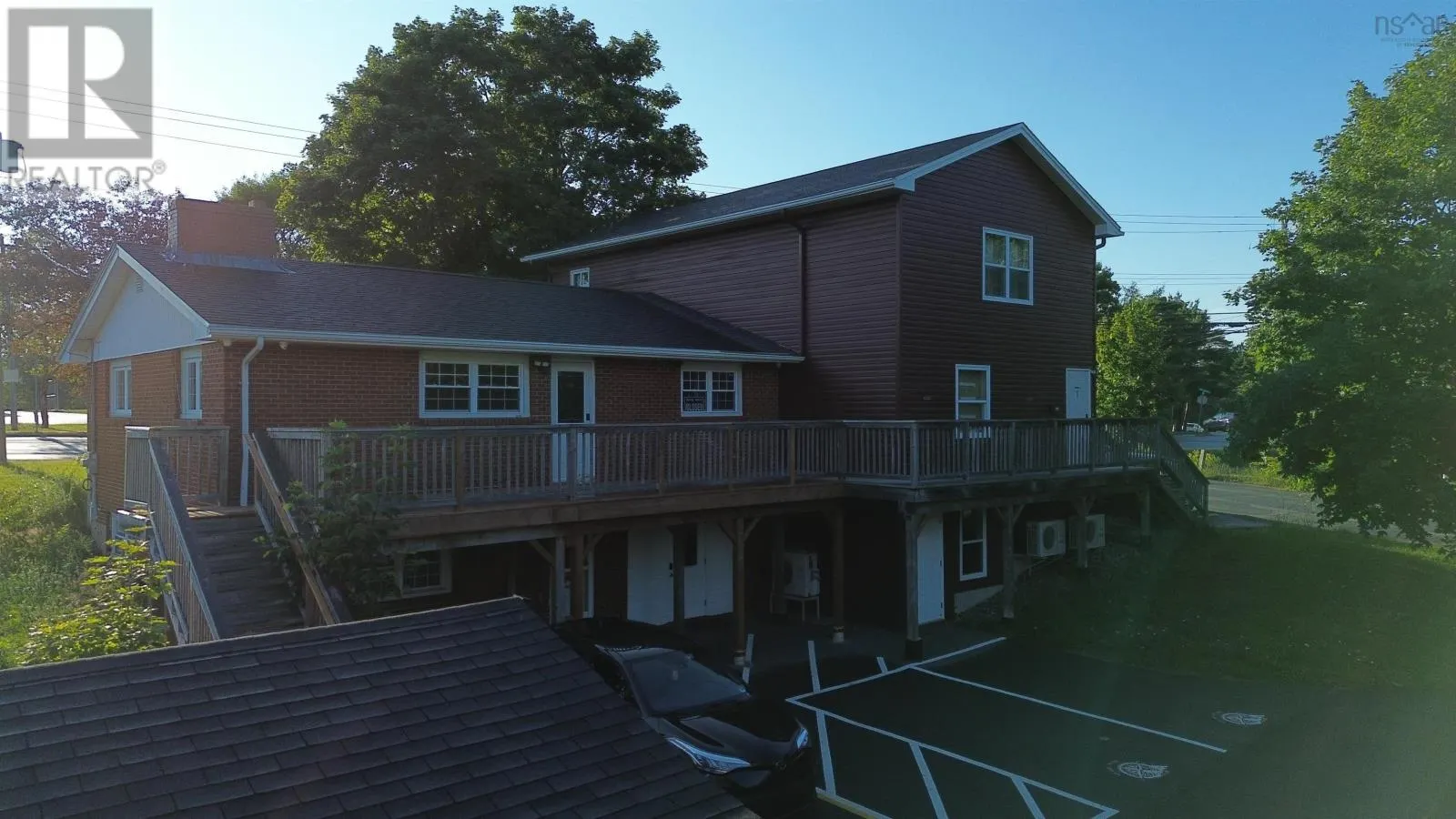 1423 Fall River Road