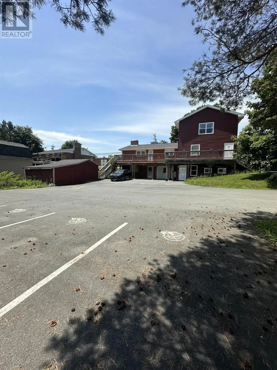 1423 Fall River Road