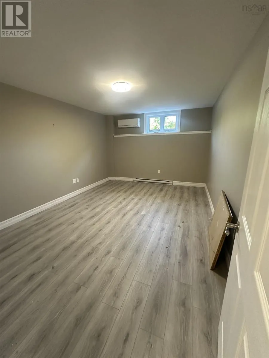 1423 Fall River Road