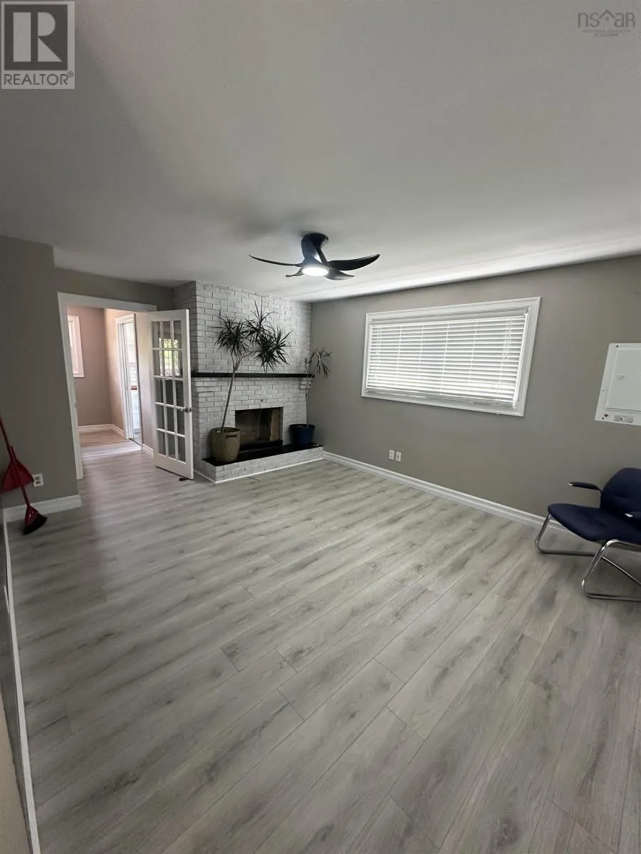 1423 Fall River Road