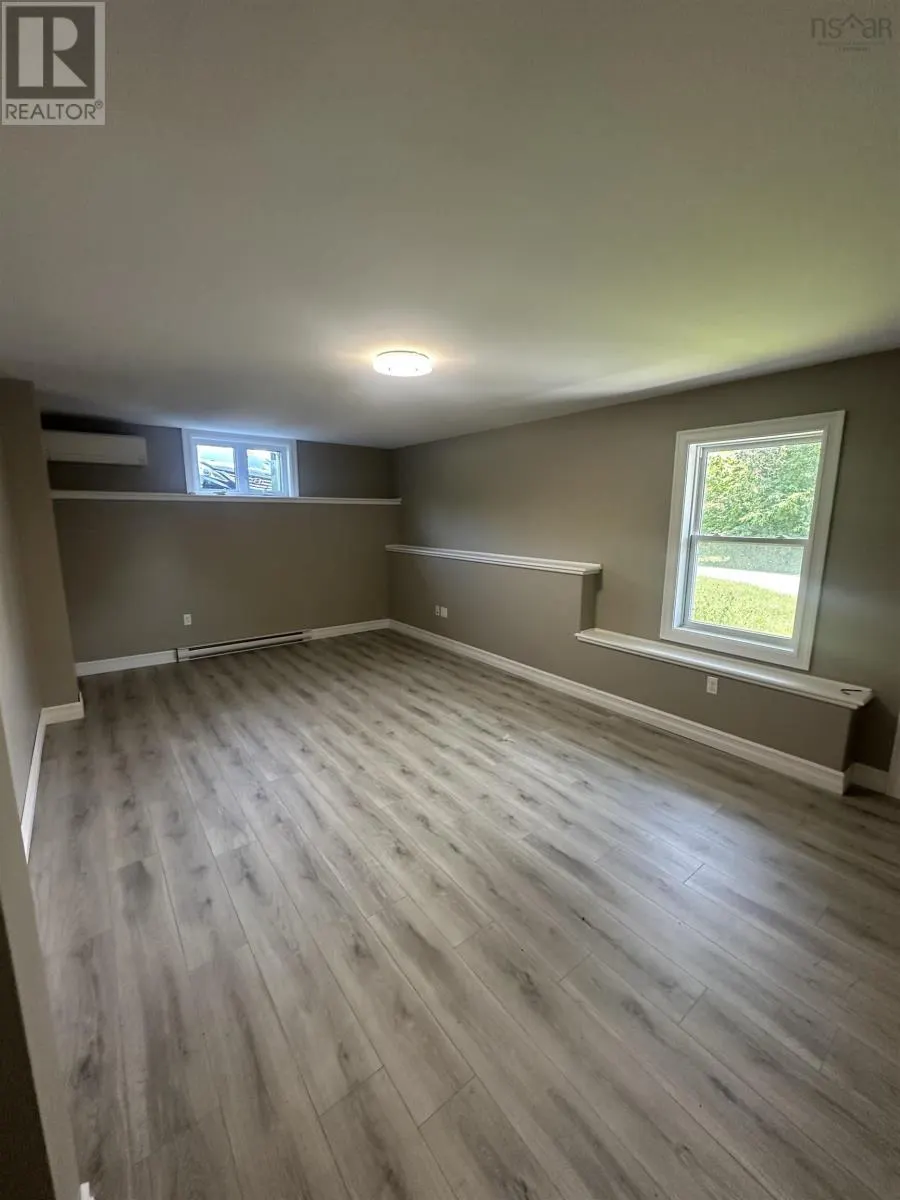 1423 Fall River Road