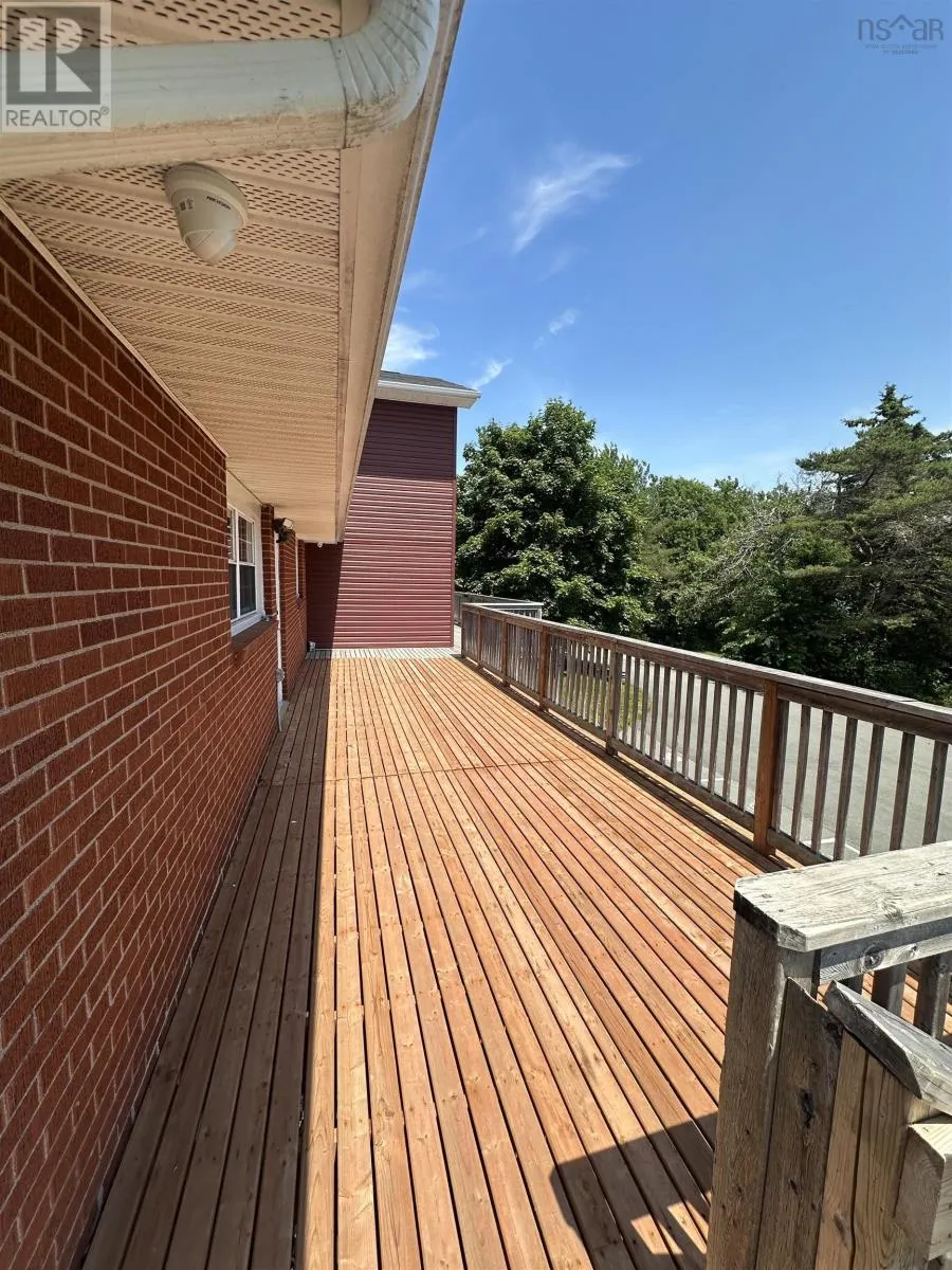 1423 Fall River Road