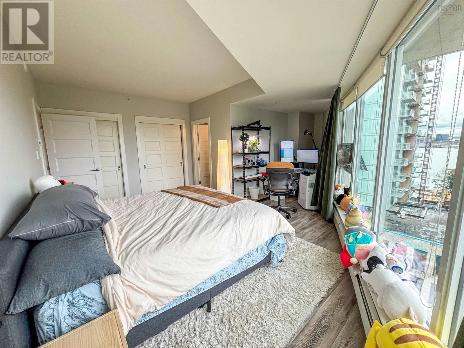 806 15 Kings Wharf Place
