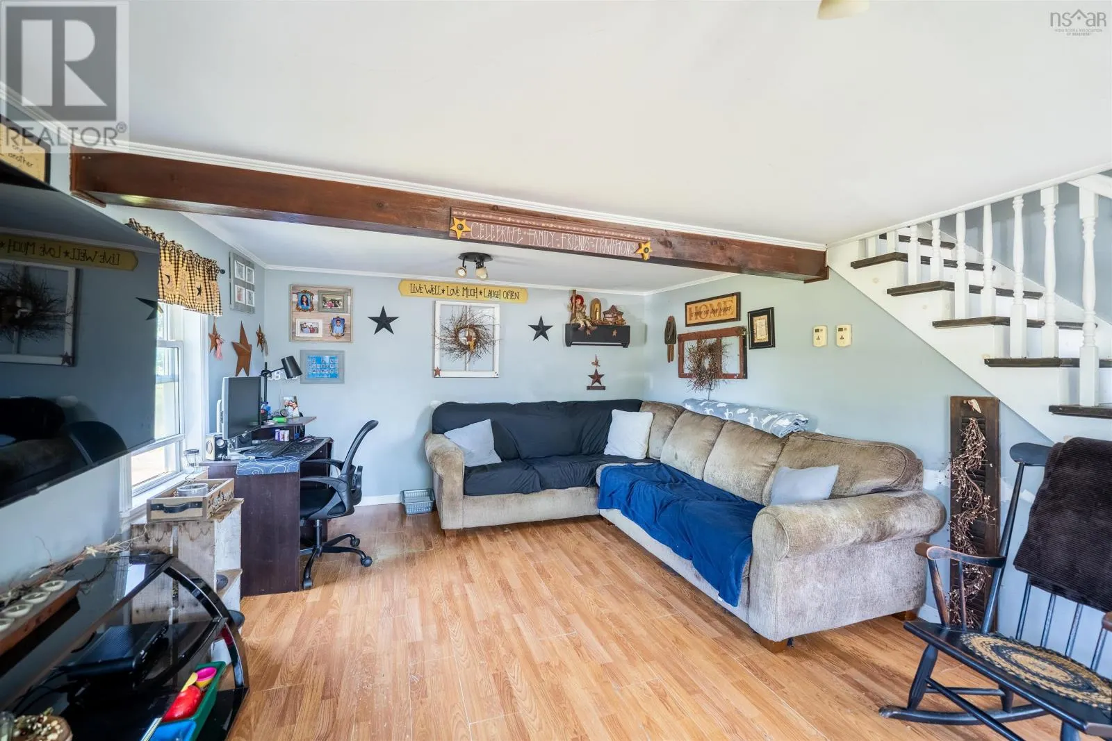 101 9281 Highway 101