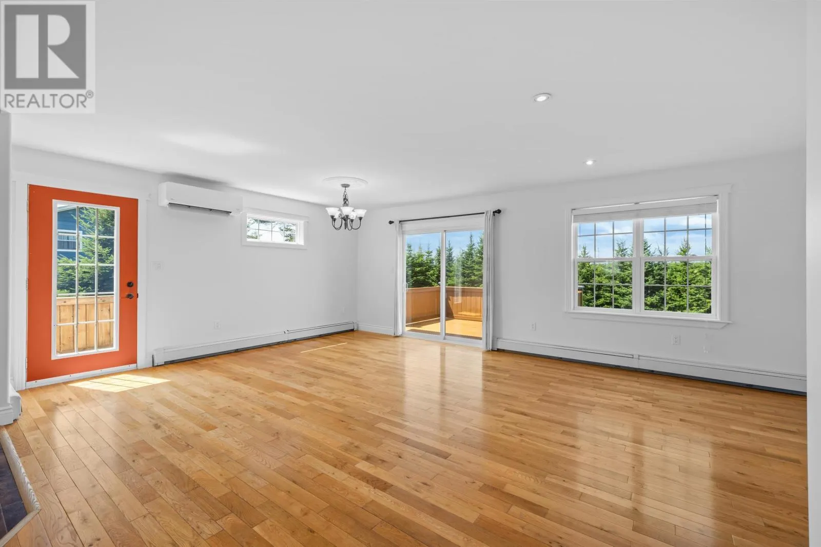 1 Hillside Meadows Drive